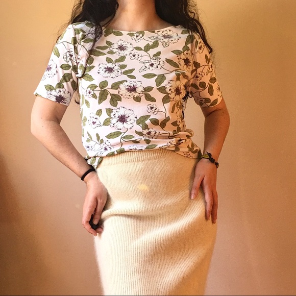 🌱🌸 Ralph Lauren Tee 🌸🌱 - Picture 2 of 6